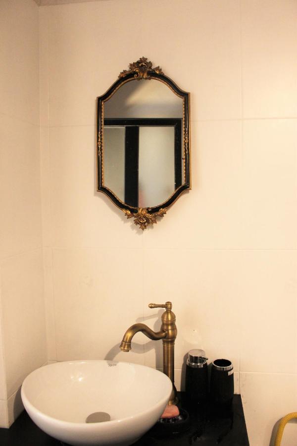 Entire Serviced Apartment With A Beautiful View Tirana Zewnętrze zdjęcie