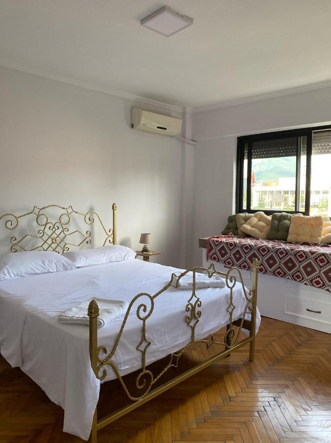 Entire Serviced Apartment With A Beautiful View Tirana Zewnętrze zdjęcie