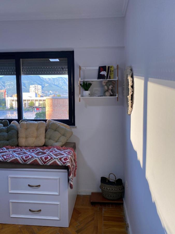 Entire Serviced Apartment With A Beautiful View Tirana Zewnętrze zdjęcie